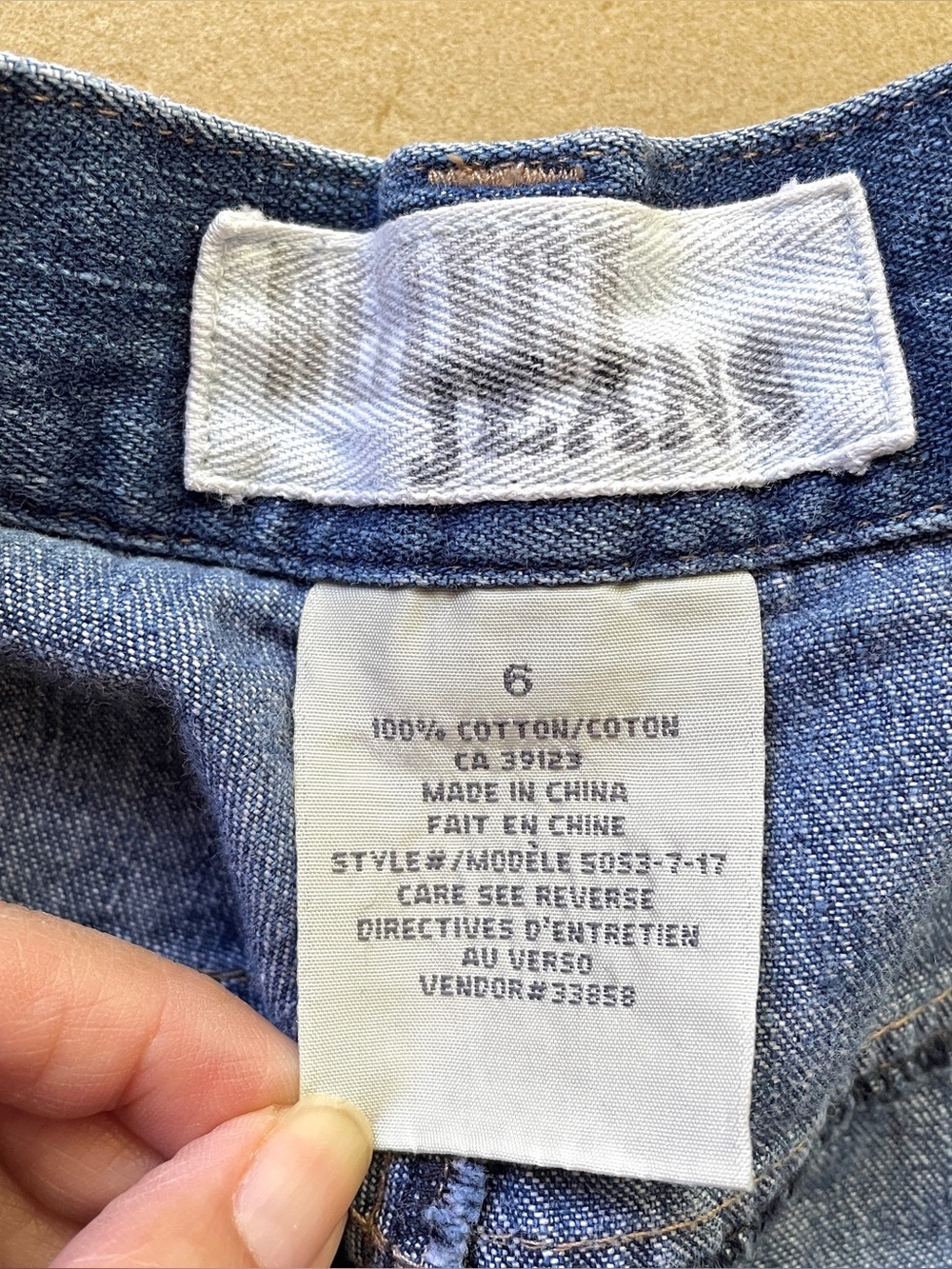 Vintage High-Rise Straight Leg Capri Culotte Jeans - 6 - Picture 5 of 8